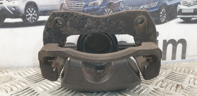 TOYOTA 4773042091 Суппорт тормозной передний правый в наличии Черновцы