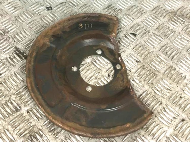 Пыльник тормозного диска заднего правый 4788105020 TOYOTA