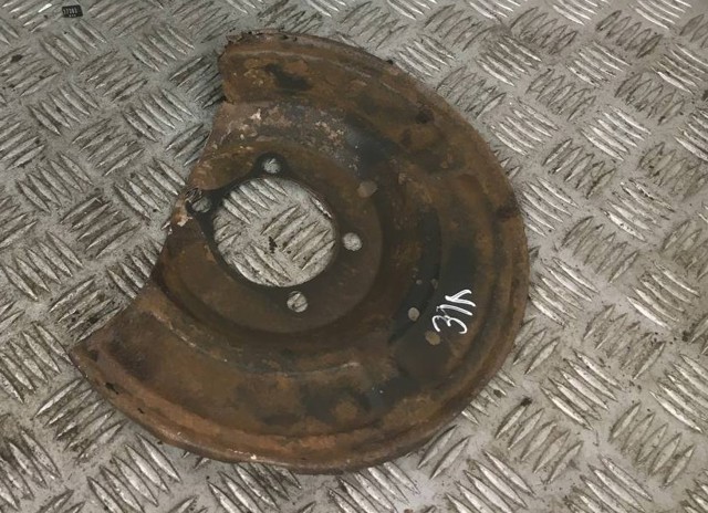 Защита тормозного диска заднего, левая 4788205010 TOYOTA