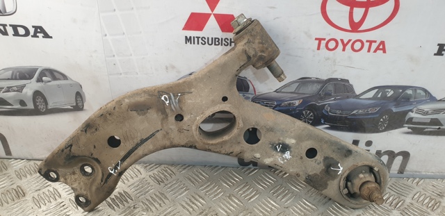 TOYOTA 4806942060 Рычаг передней подвески нижний левый в наличии Украина