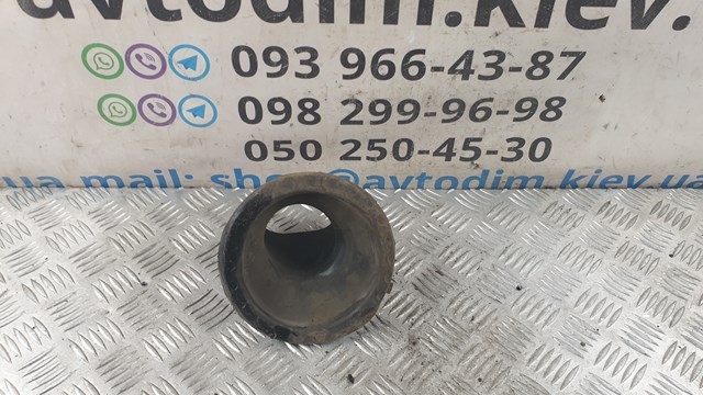 Пыльник стойки передней 4815705010 TOYOTA