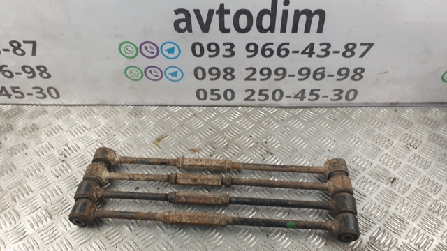 Балансир задний правый 4873005010 TOYOTA