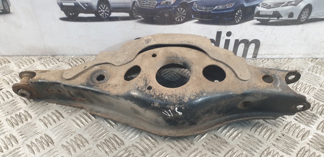 TOYOTA 4874042010 Рычаг задней подвески нижний левый в наличии Киев