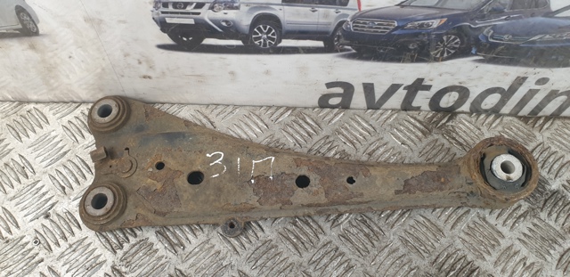 TOYOTA 4876048110 Рычаг (тяга) задней подвески продольный нижний правый в наличии Ужгород