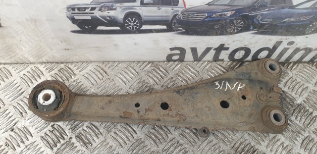 Рычаг/тяга задней подвески продольный нижний, левый 4878048110 TOYOTA
