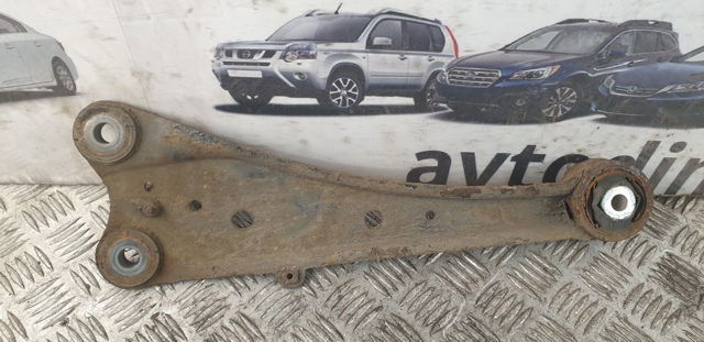 TOYOTA 4878048110 Рычаг (тяга) задней подвески продольный нижний левый в наличии Ужгород