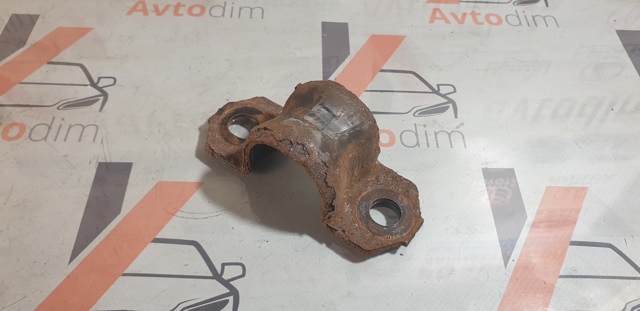 Хомут крепления втулки стабилизатора, заднего 4883242010 TOYOTA