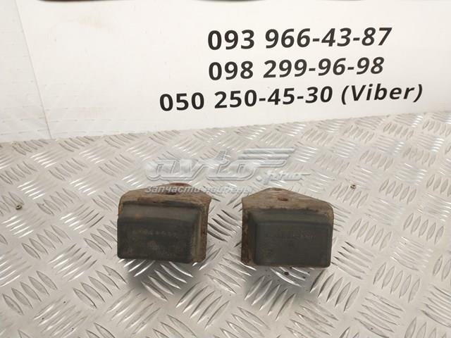 Буфер-отбойник амортизатора заднего 500362468 IVECO