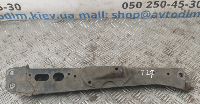 Кронштейн усилителя переднего бампера 5110805010 TOYOTA