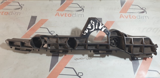 Кронштейн бампера заднего, внешний левый 5215642010 TOYOTA