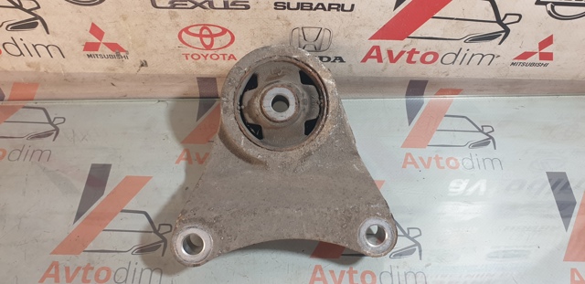 Траверса заднего редуктора, правая 5238042110 TOYOTA
