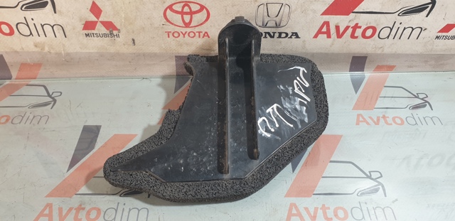 Дефлектор радиатора верхний 5315342010 TOYOTA