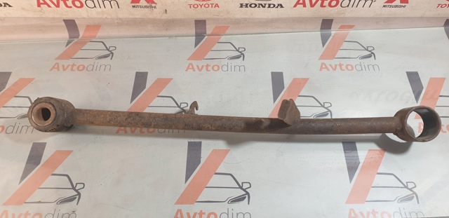 Рычаг задней подвески нижний, левый 551208H505 NISSAN
