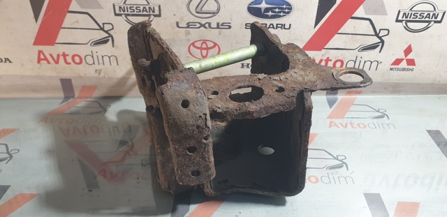 NISSAN 55430BA60A Кронштейн задней балки в наличии Хмельницкий