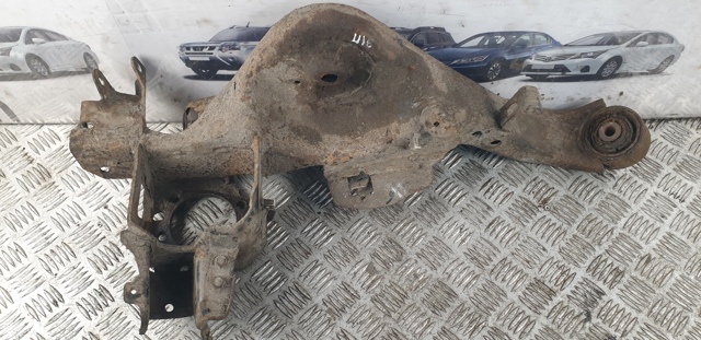 NISSAN 55501JG000 Рычаг (тяга) задней подвески продольный нижний правый в наличии Винница
