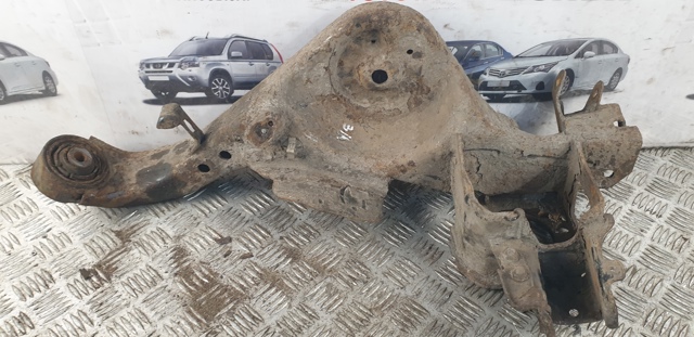 55502JG000 NISSAN Рычаг (тяга) задней подвески продольный нижний левый купить в Ирпень
