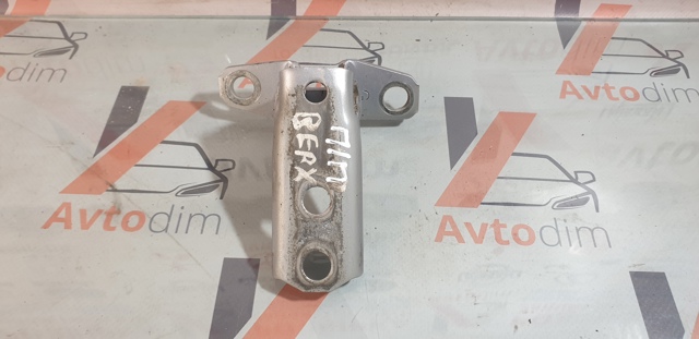 MITSUBISHI 5702A005 Петля двери передней правой в наличии Чернигов