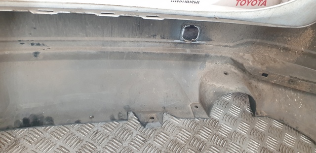 SUBARU 57704SG010 Задний бампер в наличии Житомир