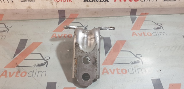 SUBARU 60479FG031 Петля двери задней левой в наличии Тернополь