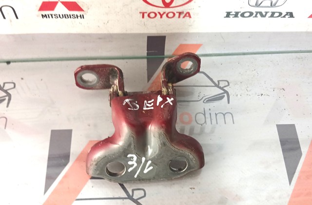 SUBARU 60479FJ011 Петля двери задней левой в наличии Ровно