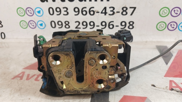 61032AE030 SUBARU Замок водительской двери купить в Черновцы