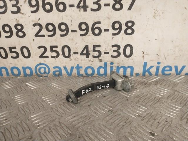 Ограничитель двери передний 61124SC000 SUBARU