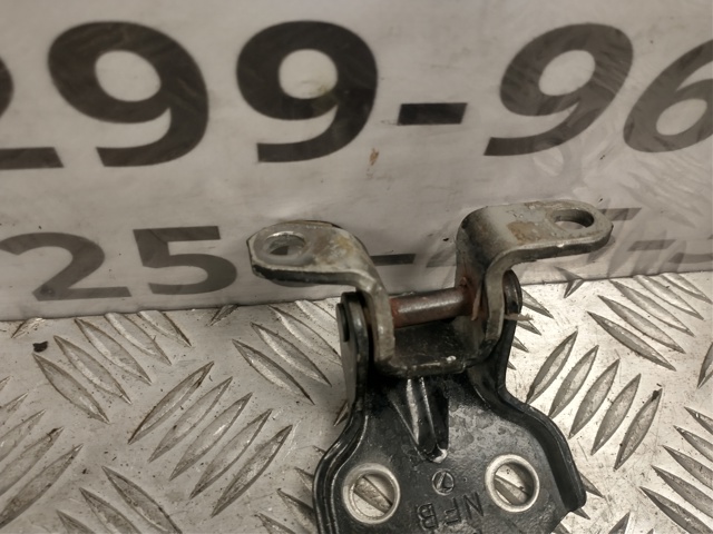 61220FA010 SUBARU Петля двери передней правой купить в Сумы