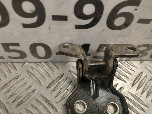61220FA010 SUBARU Петля двери передней правой купить в Николаев
