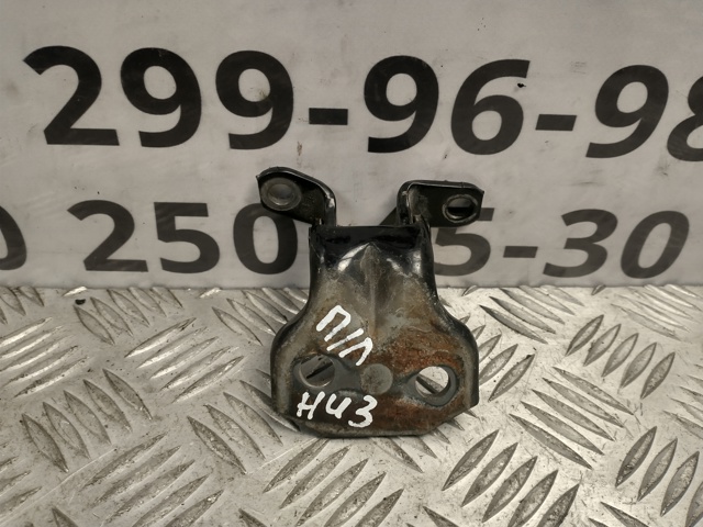 61220FA010 Петля двери передней правой купить Кривой Рог