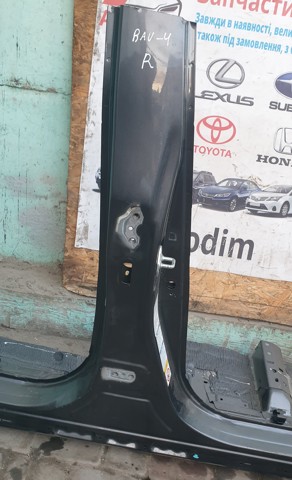 TOYOTA 6131142040 Стойка кузова центральная правая в наличии Ирпень