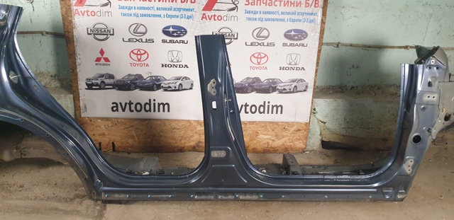 TOYOTA 6131142040 Стойка кузова центральная правая в наличии Харьков