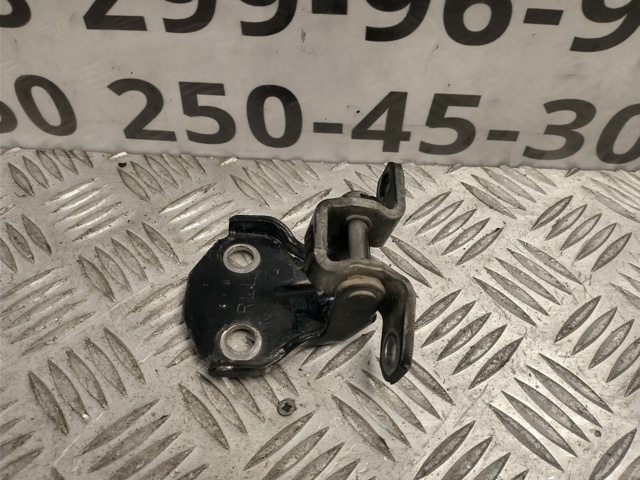 61520FA030 SUBARU Петля двери задней левой купить в Ровно