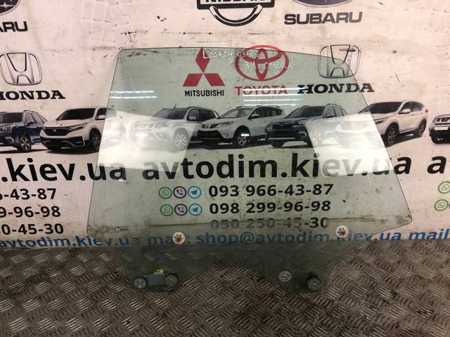 Стекло задней двери, левой 62011AG110 SUBARU