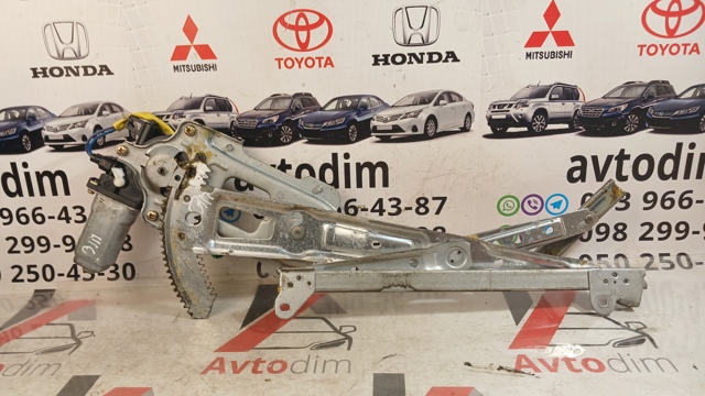 Мотор стеклоподъемника двери задней, правой 62188AE000 SUBARU