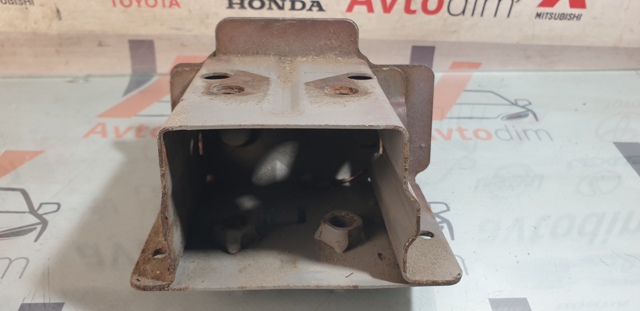 622108H700 NISSAN Кронштейн усилителя переднего бампера купить в Полтава