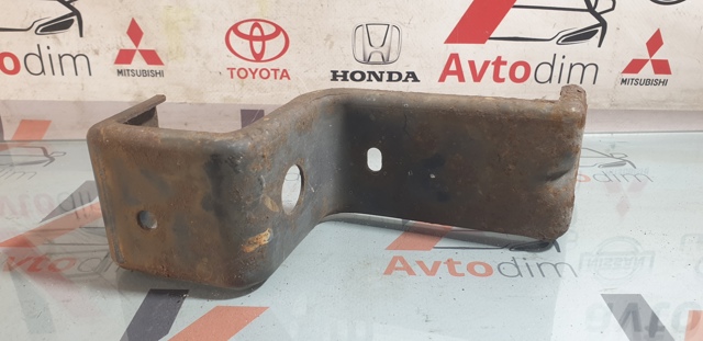 622405X00A NISSAN Кронштейн бампера переднего купить в Львов