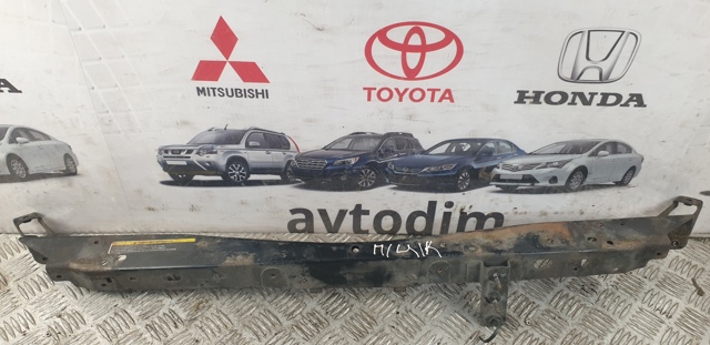 NISSAN 62511JG00A Верхняя рамка радиатора в наличии Черновцы