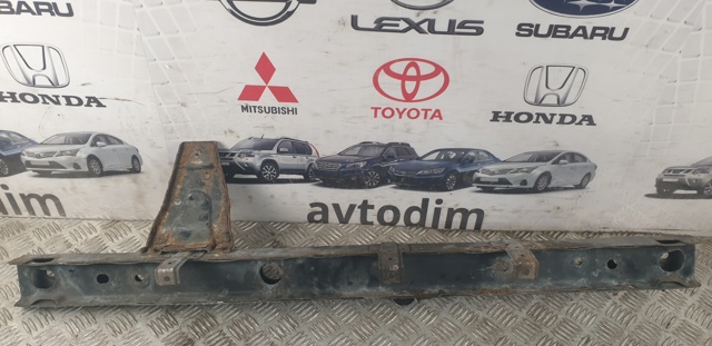 Рамка радиатора нижняя 625301KB0B NISSAN