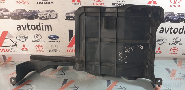 Воздуховод/дефлектор радиатора, правый 62822BA61A NISSAN