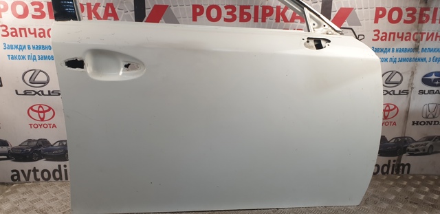 Пассажирская передняя дверь 6700153040 TOYOTA
