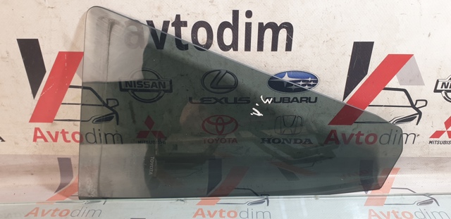 Форточка двери треугольник, задней, левой 6812442150 TOYOTA