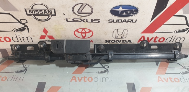 NISSAN 68500EB35C в наличии Николаев