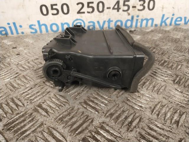 NISSAN 687515X00A в наличии Тернополь