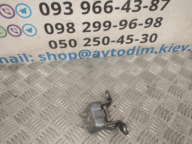 Завеса двери задней левой 6876052011 TOYOTA