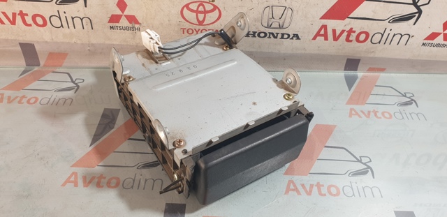68800EQ400 NISSAN Пепельница купить в Черновцы