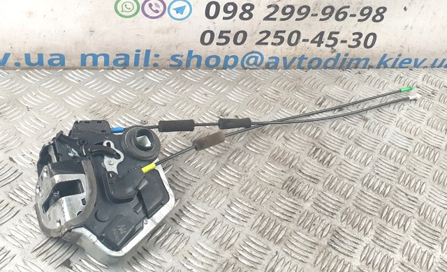 Замок задней двери, правой 6905002240 TOYOTA