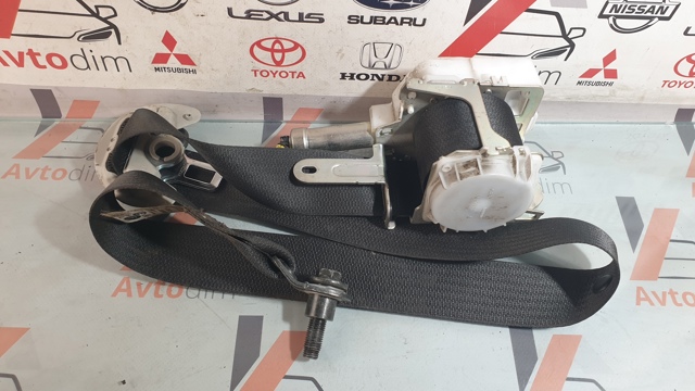 Ремень безопасности передний левый 7322042311C0 TOYOTA