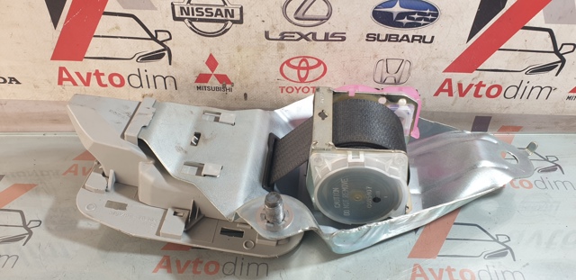 Ремень безопасности задний центральный 7332042081C0 TOYOTA