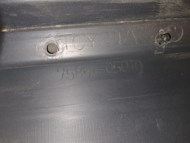 TOYOTA 7585105010 Накладка (молдинг) порога наружная правая в наличии Одесса