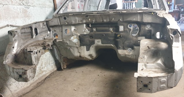NISSAN 76214EB330 Стойка кузова передняя правая в наличии Тернополь